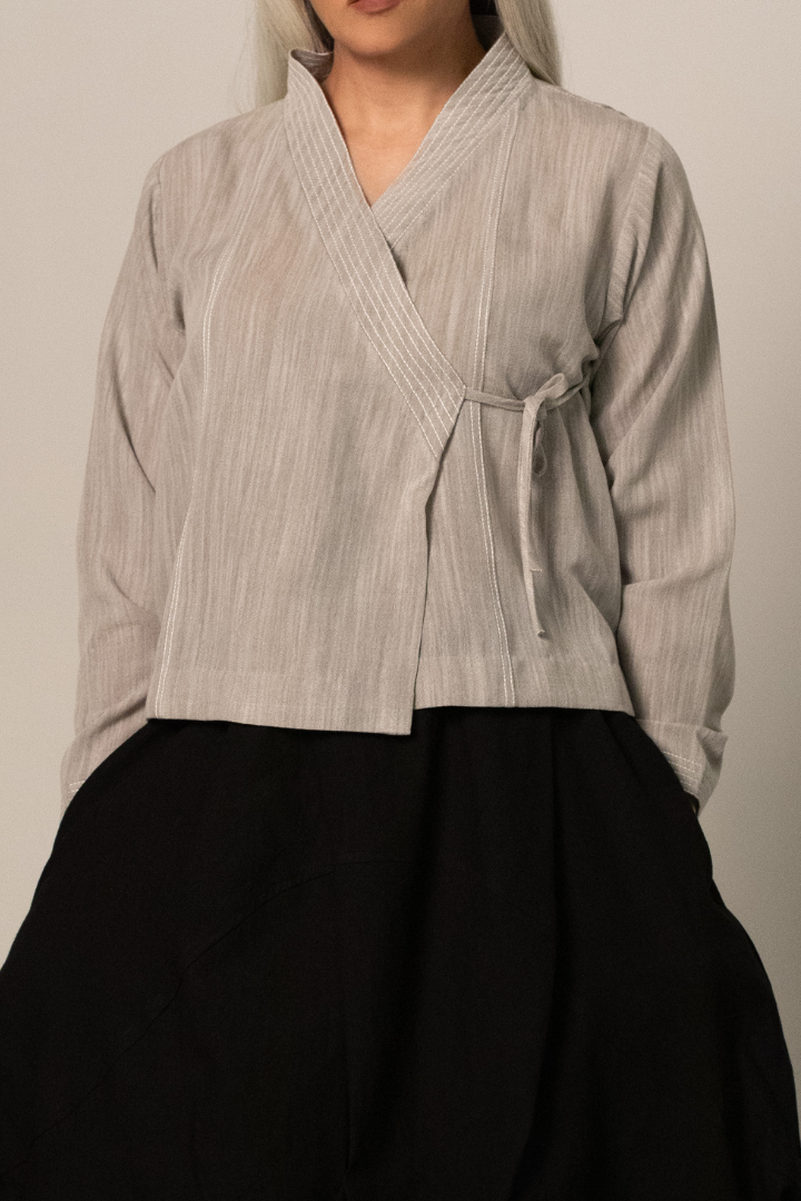 Suzuran Kimono style shirt in a fine linen weave