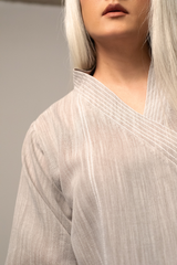 Suzuran Kimono style shirt in a fine linen weave