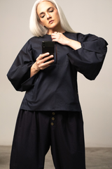 KOSUMOSU deep blue, balloon sleeved blouse with two front pockets in cotton mix