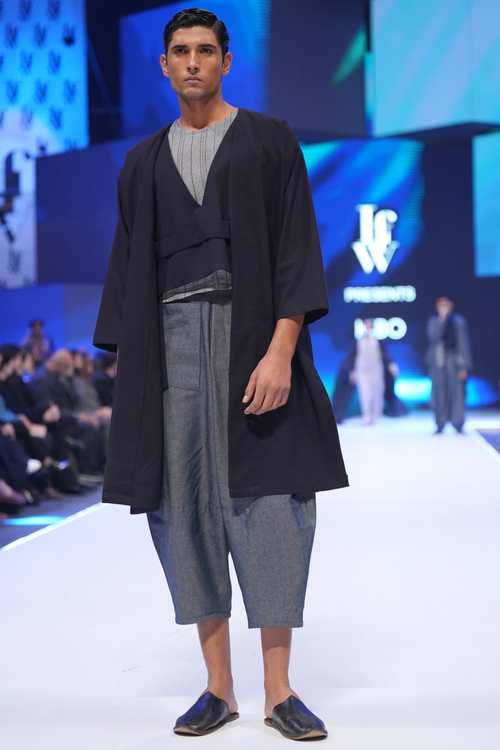 KUSANAGI pants in light denim