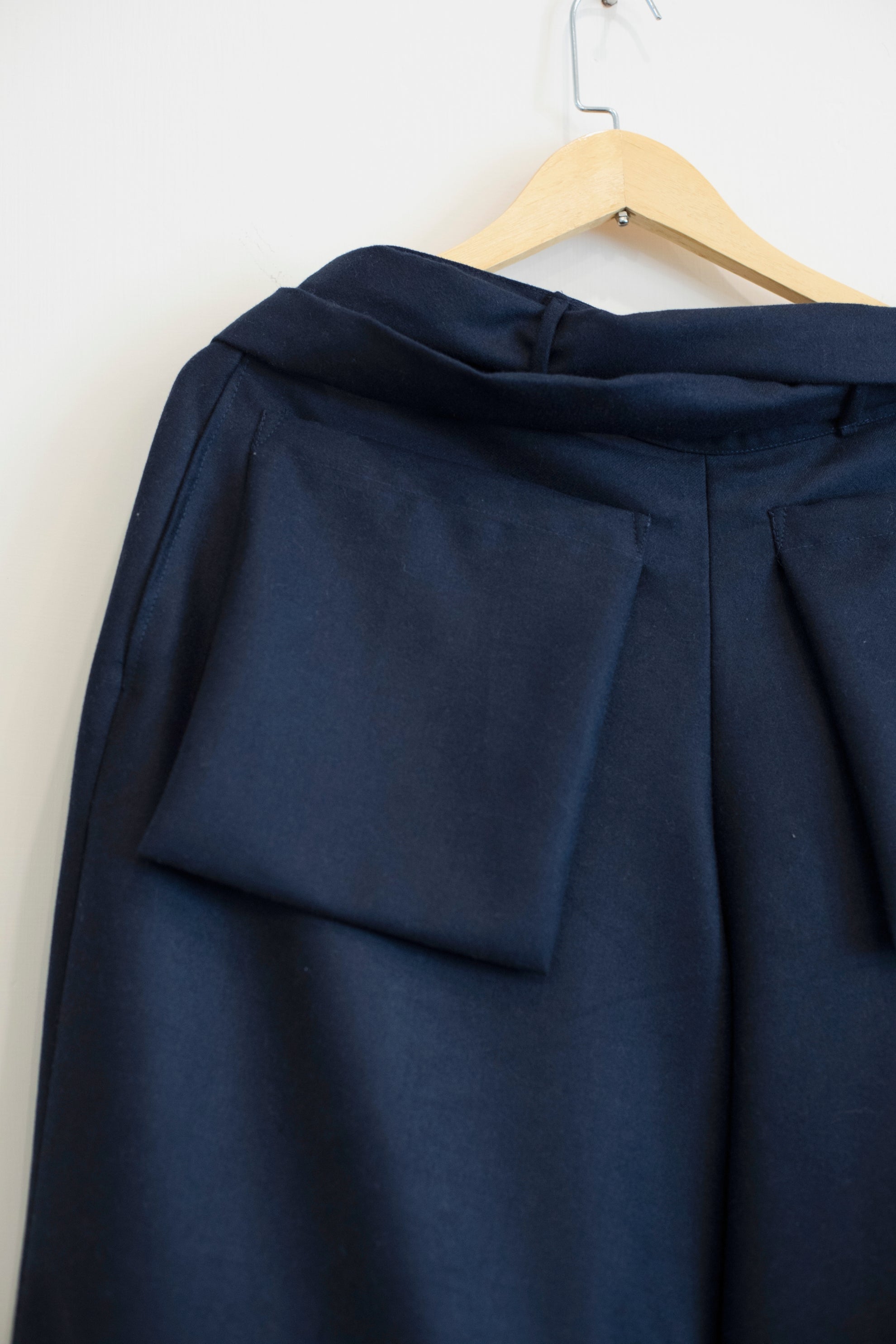 Ichirinso balloon pants in dark blue wool suiting