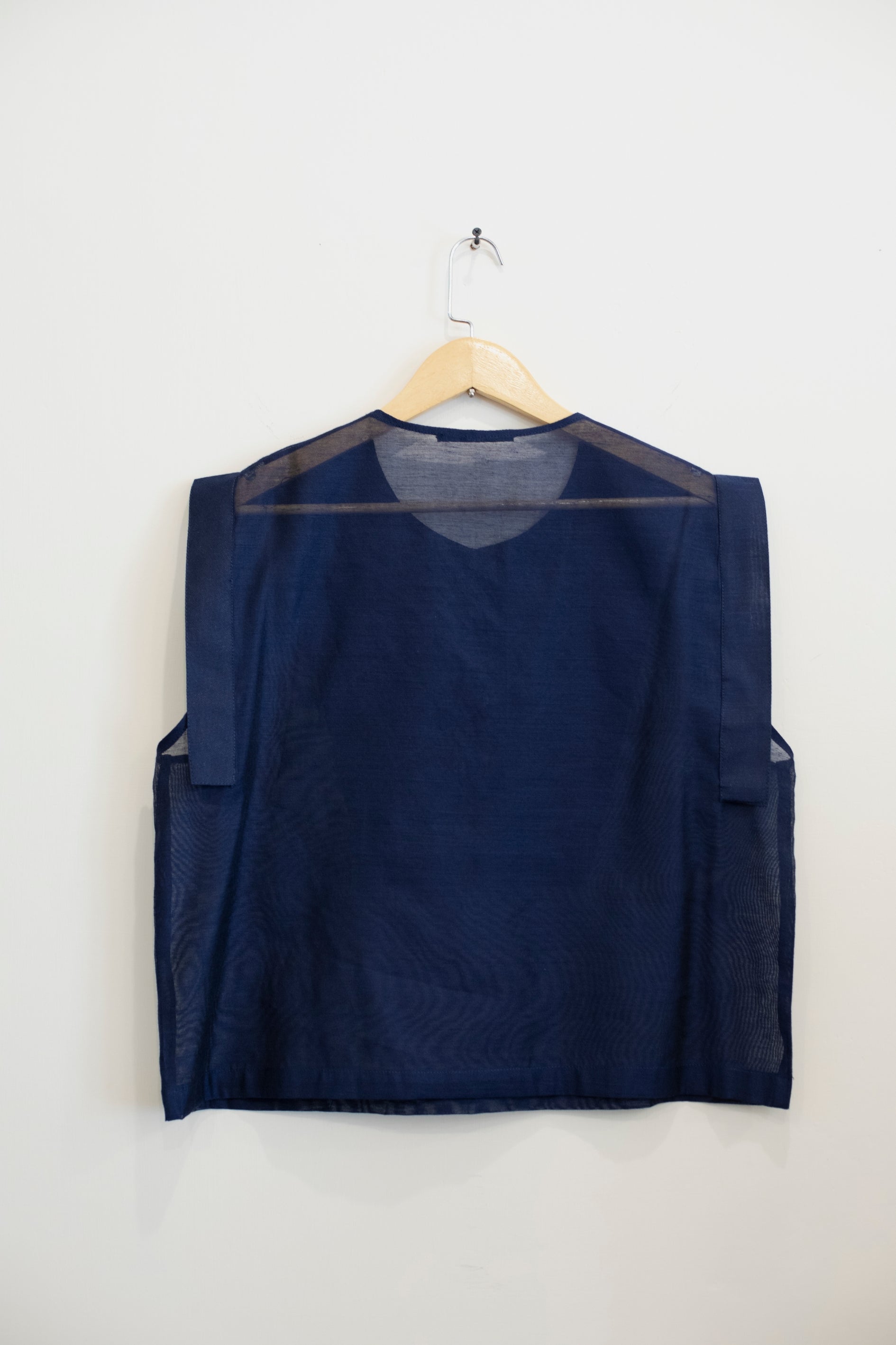 Koruyuri Sleeveless Shirt