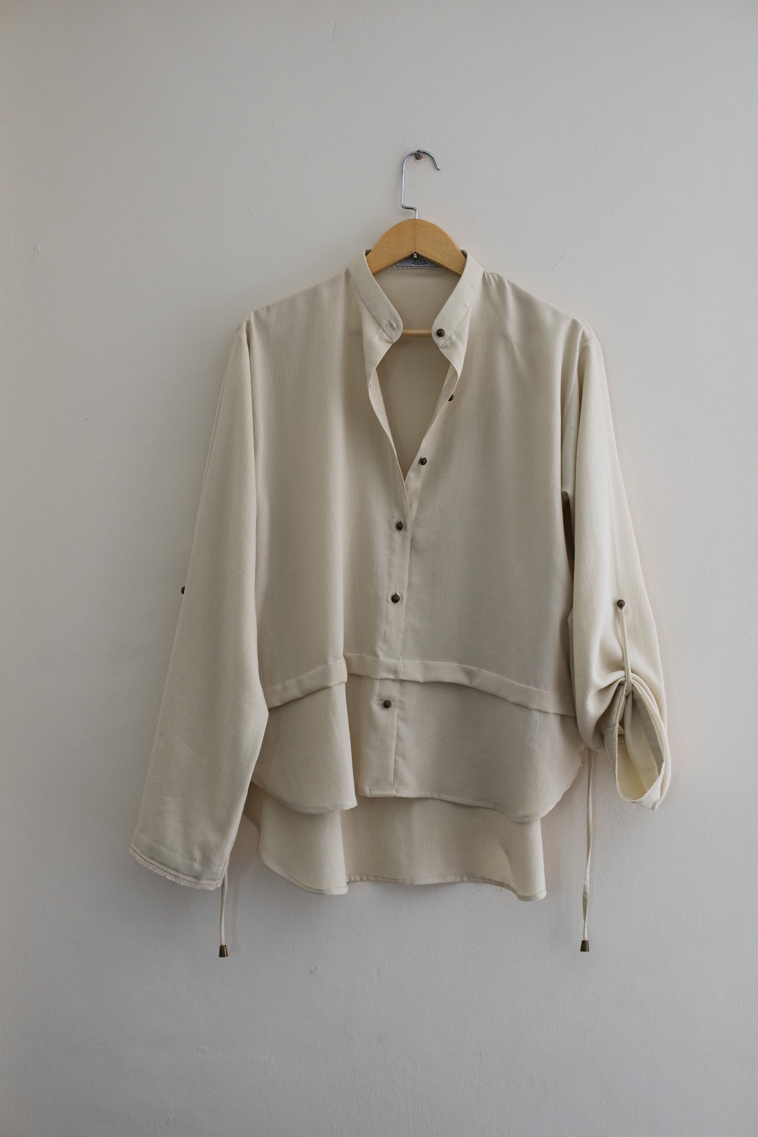 Hasu Short Asymmetrical Shirt with Balloon pants in Linen